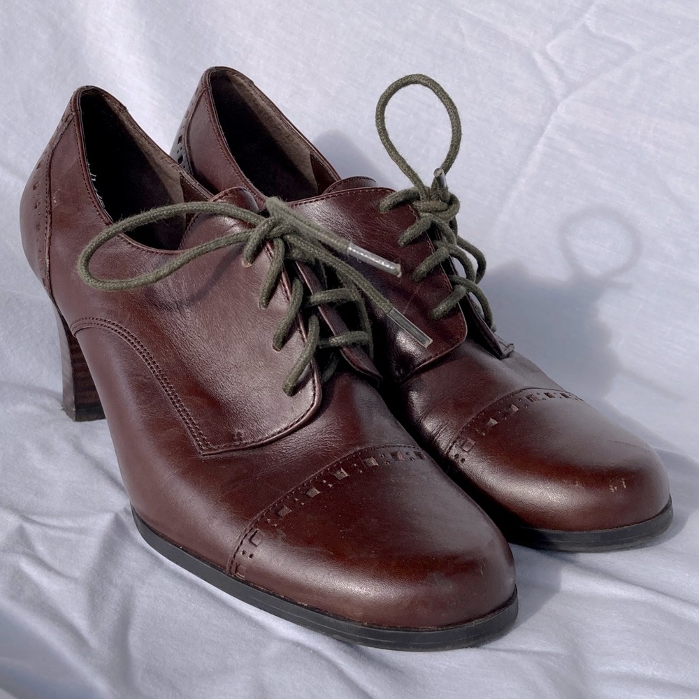 Etienne Aigner leather heeled oxford booties size 7